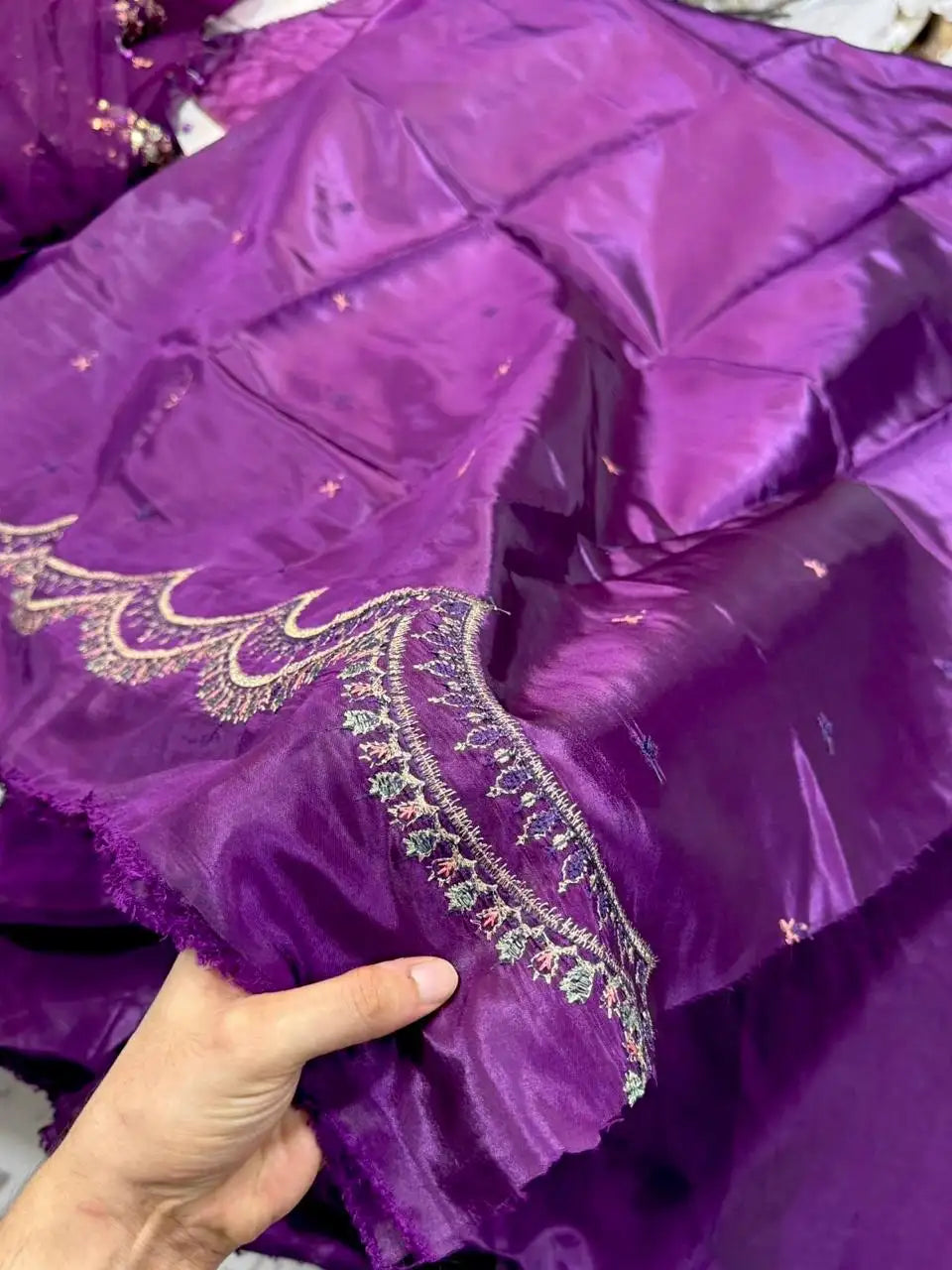 4PC RAW SILK FANCY SUIT FULLY EMBROIDERED WORK