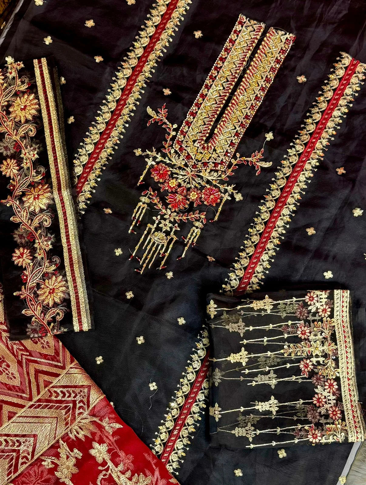 4PC BLACK FANCY HEAVY EMBROIDERY WORK PREMIUM STUFF