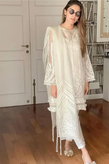 MARIA B 4PC EMBROIDERED LAWN