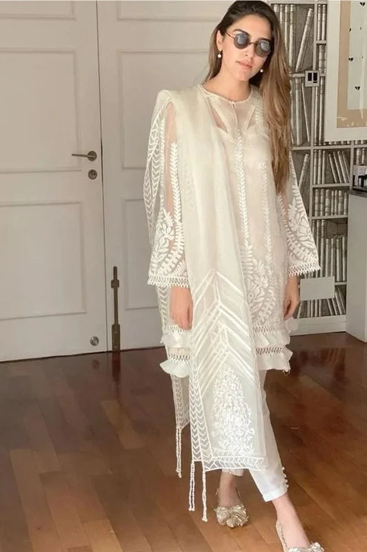 MARIA B 4PC EMBROIDERED LAWN
