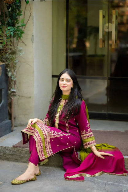 OMAL BY KOMAL 4PC EMBROIDERED LAWN