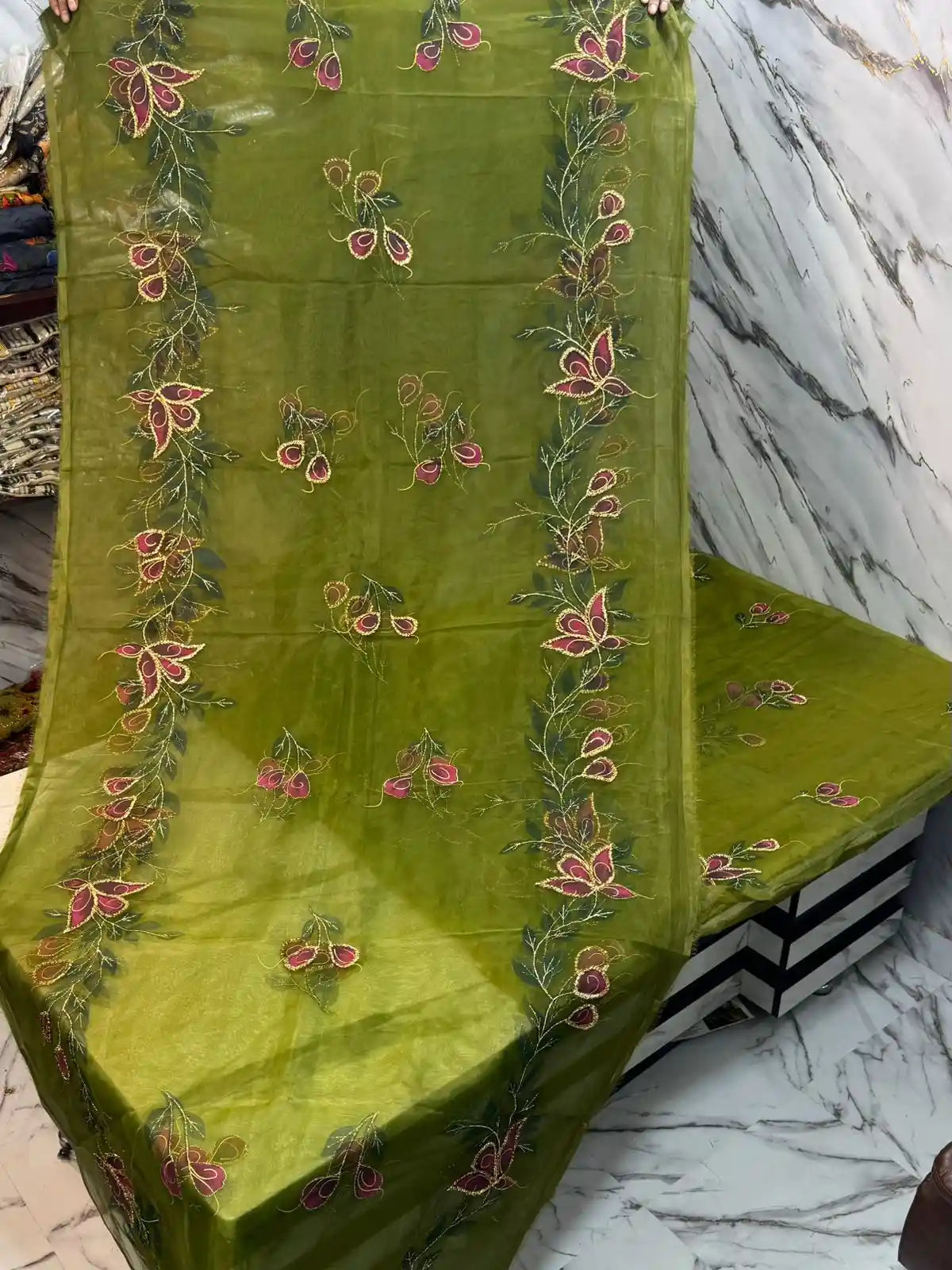 4PC MEHNDI ORGANZA HEAVY HAND PAINT FULLY GOTTA WORK
