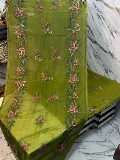 4PC MEHNDI ORGANZA HEAVY HAND PAINT FULLY GOTTA WORK