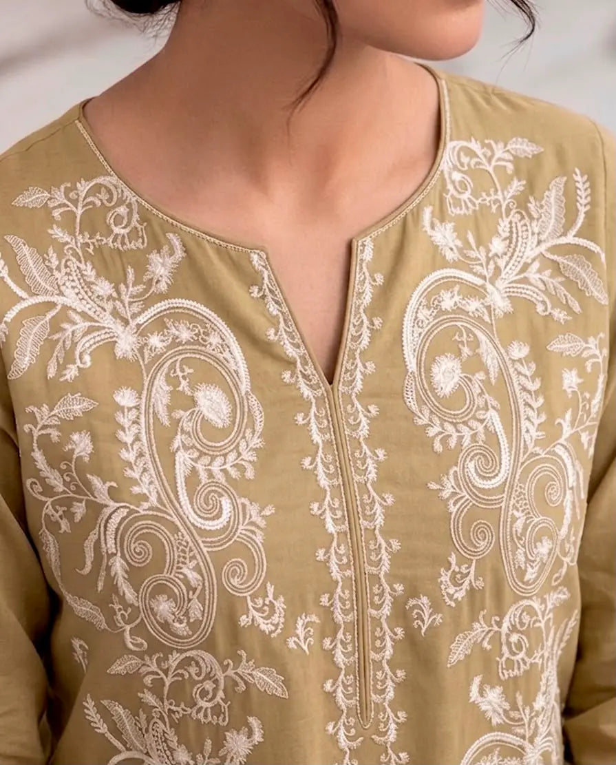 3PC PURE LAWN HEAVY. EMBROIDERED